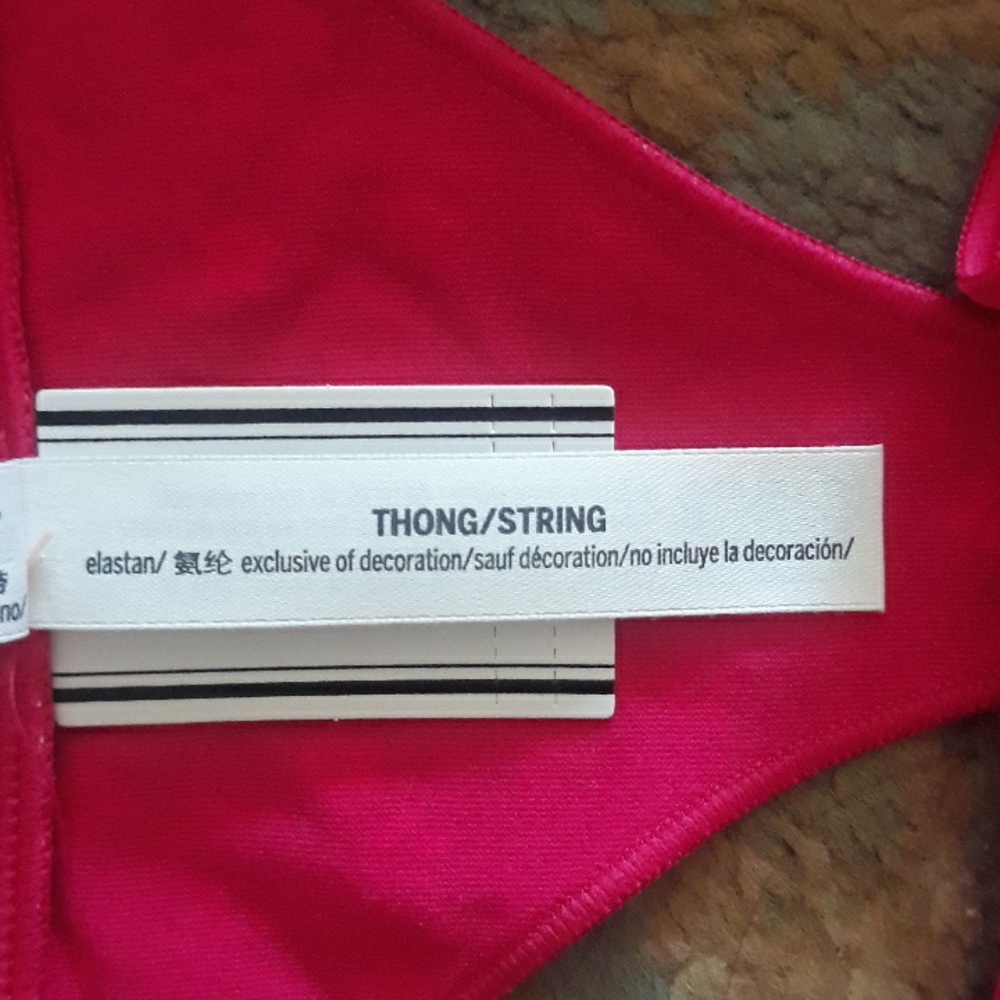 Pink VS thong - Picture 6 of 14